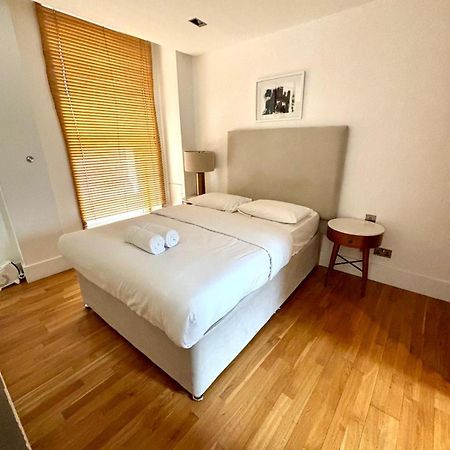 1 Bedroom In Piccadilly Circus St James Cov1 London Exterior foto