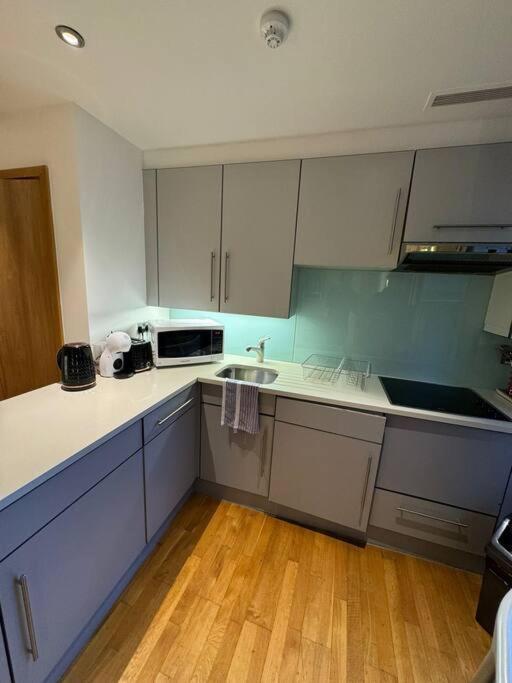 1 Bedroom In Piccadilly Circus St James Cov1 London Exterior foto